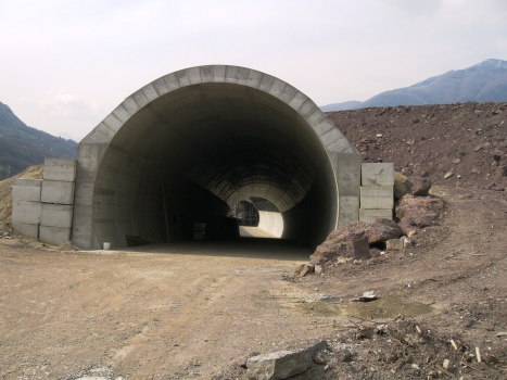 Bindo Tunnel under construction