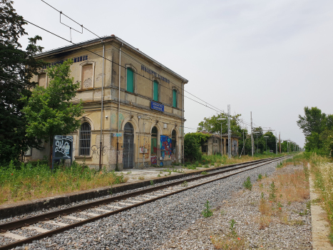 Borghetto Parmense Station