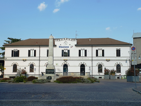 Bahnhof Borgomanero