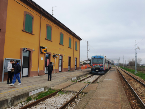 Brescello-Viadana Station
