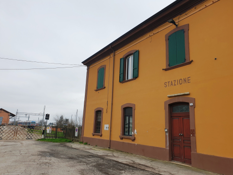 Brescello-Viadana Station