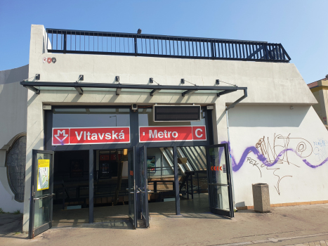 Metrobahnhof Vltavská