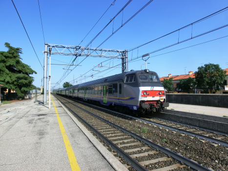 Caldiero Station