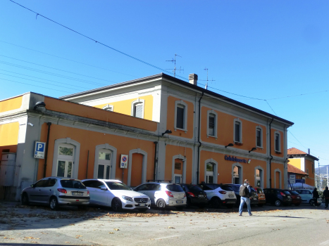 Calolziocorte-Olginate Station
