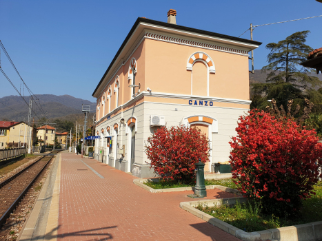 Canzo Station
