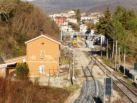 Carpinone Station and Del Monte eastern portal