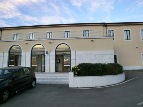 Bahnhof Carrara-Avenza