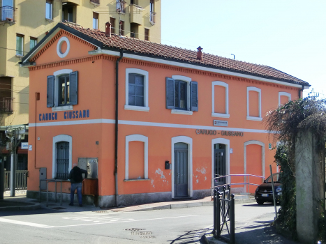 Carugo-Giussano Station