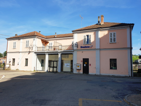 Castagnole delle Lanze Station