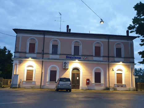 Castel d'Ario Station