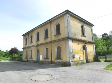 Castelletto Ticino Station