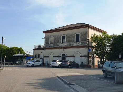 Gare de Castello di Godego
