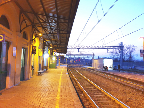 Castel San Giovanni Station
