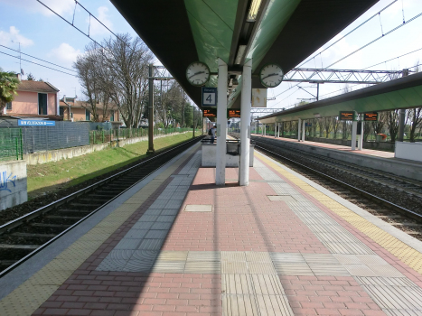 Cesate Station