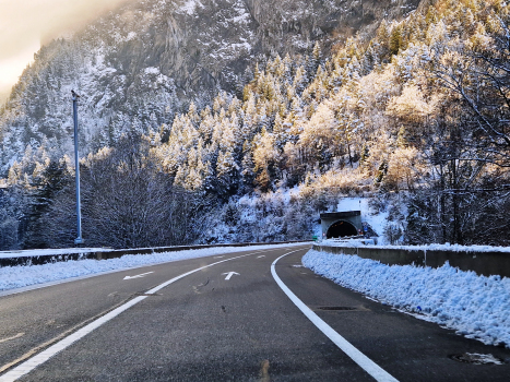 Tunnel Simmenfluh