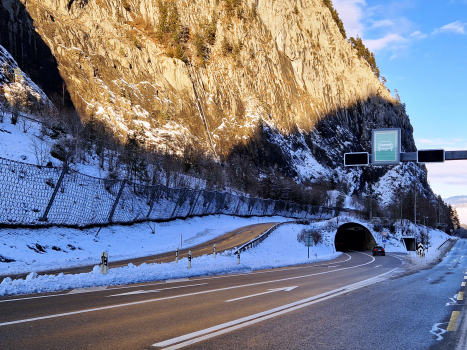 Tunnel Simmenfluh