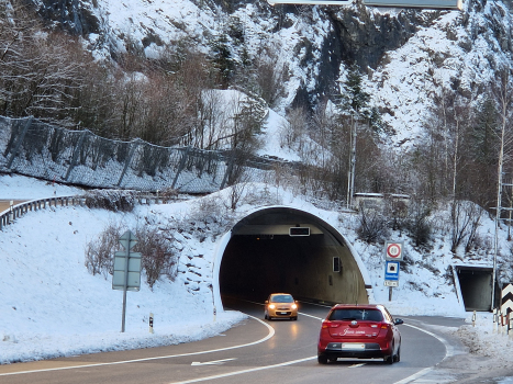 Tunnel Simmenfluh