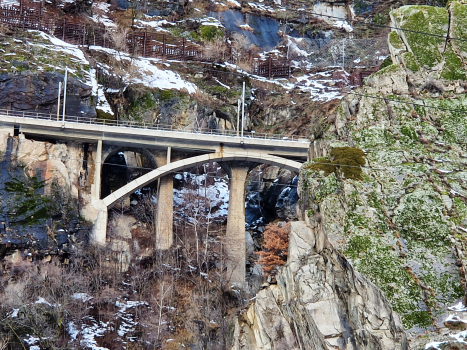 Mundbachviadukt I (behind) and Mundbachviadukt II