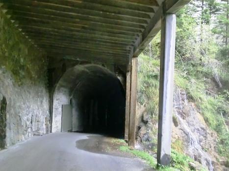 Centrale di Luzzone Tunnel natural part western portal