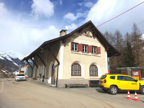 Gare de Cinuos-chel-Brail