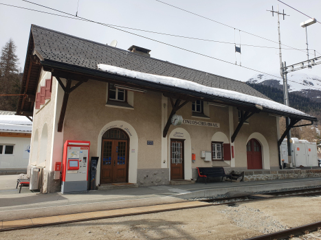 Cinuos-chel-Brail Station