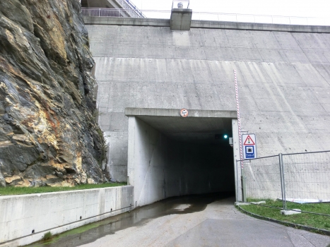 Tunnel du barrage de Luzzone