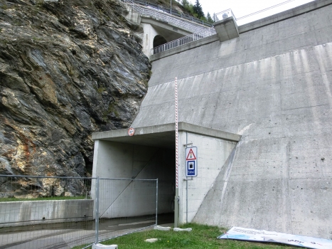 Tunnel du barrage de Luzzone