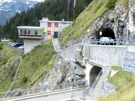 Tunnel Luzzone II