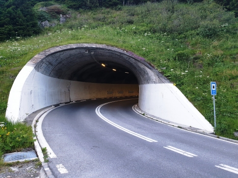 Straßentunnel Grind