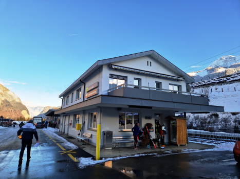 Oey-Diemtigen Station