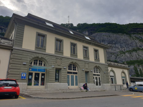 Saint-Maurice Station