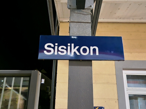 Gare de Sisikon