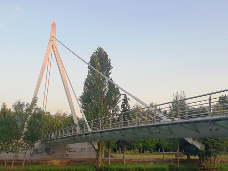 Geh- und Radwegbrücke Chaves