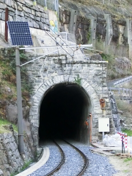 Eisenbahntunnel Dirinei