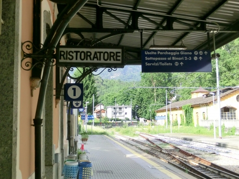 Chiavenna Station, end of tracks