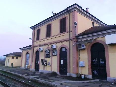 Gare de Chignolo Po
