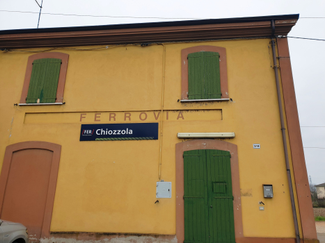 Chiozzola Station