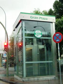 Metrobahnhof Gran Plaza