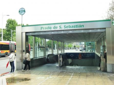 Prado de San Sebastian Metro station, access