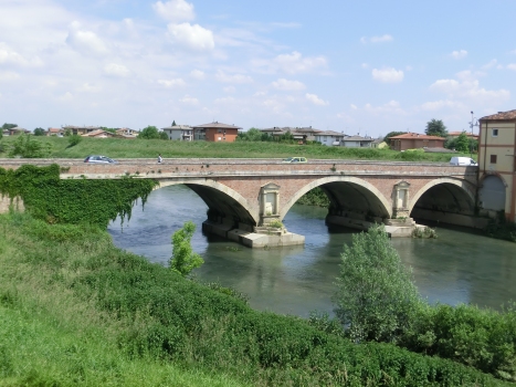 Ponte sul Tesina