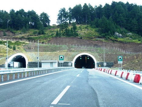 Malakasi B Tunnel western portals