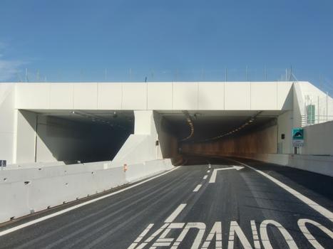 Lozza Tunnel western portals