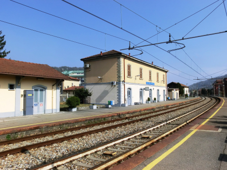Gare de Cisano-Caprino Bergamasco