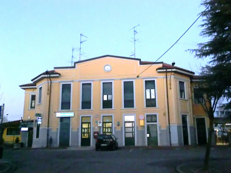 Cislago Station