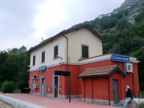 Cogno-Esine Station