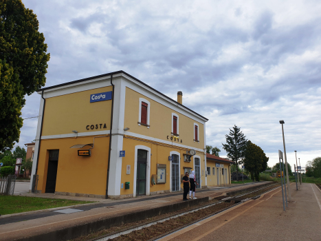 Costa Station