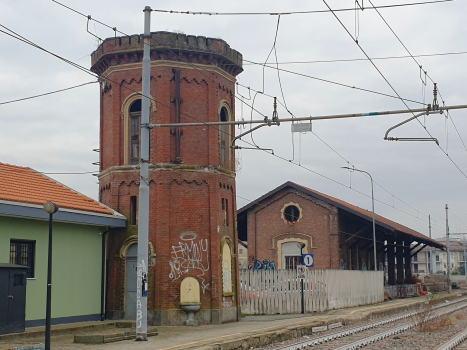 Crescentino Station