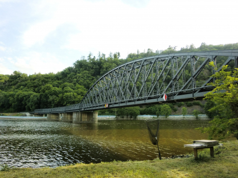 Skochovice Bridge, between Trnová and Vrané nad Vltavou