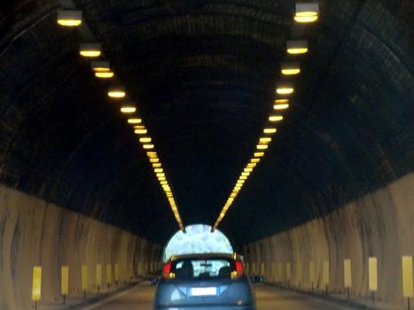Sant'Antonio Tunnel, eastbound tube