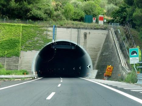 Castello di Cupra Marittima-Tunnel